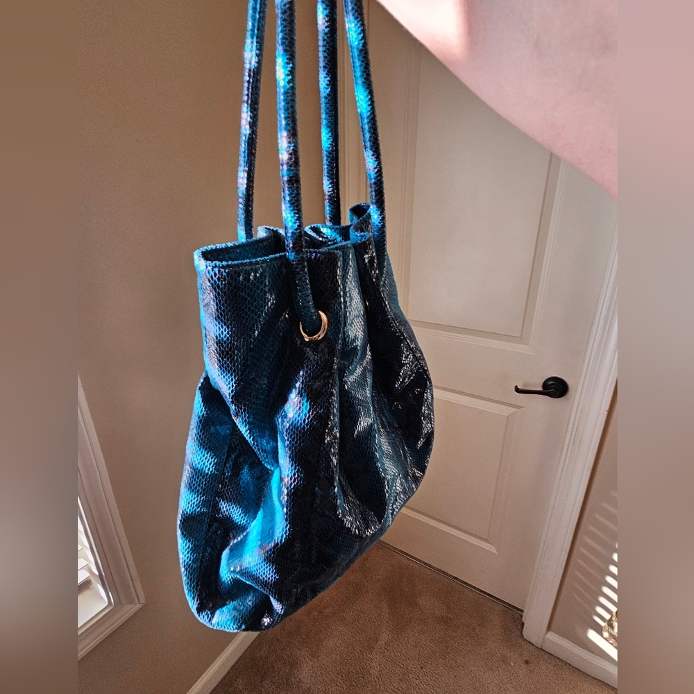 Gianni Bini Teal Blue Snakeskin Print Drawstring Bucket Bag 💜